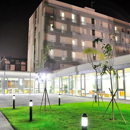 Residencia Universitaria Resa Damia Bonet Valencia Bagian luar foto