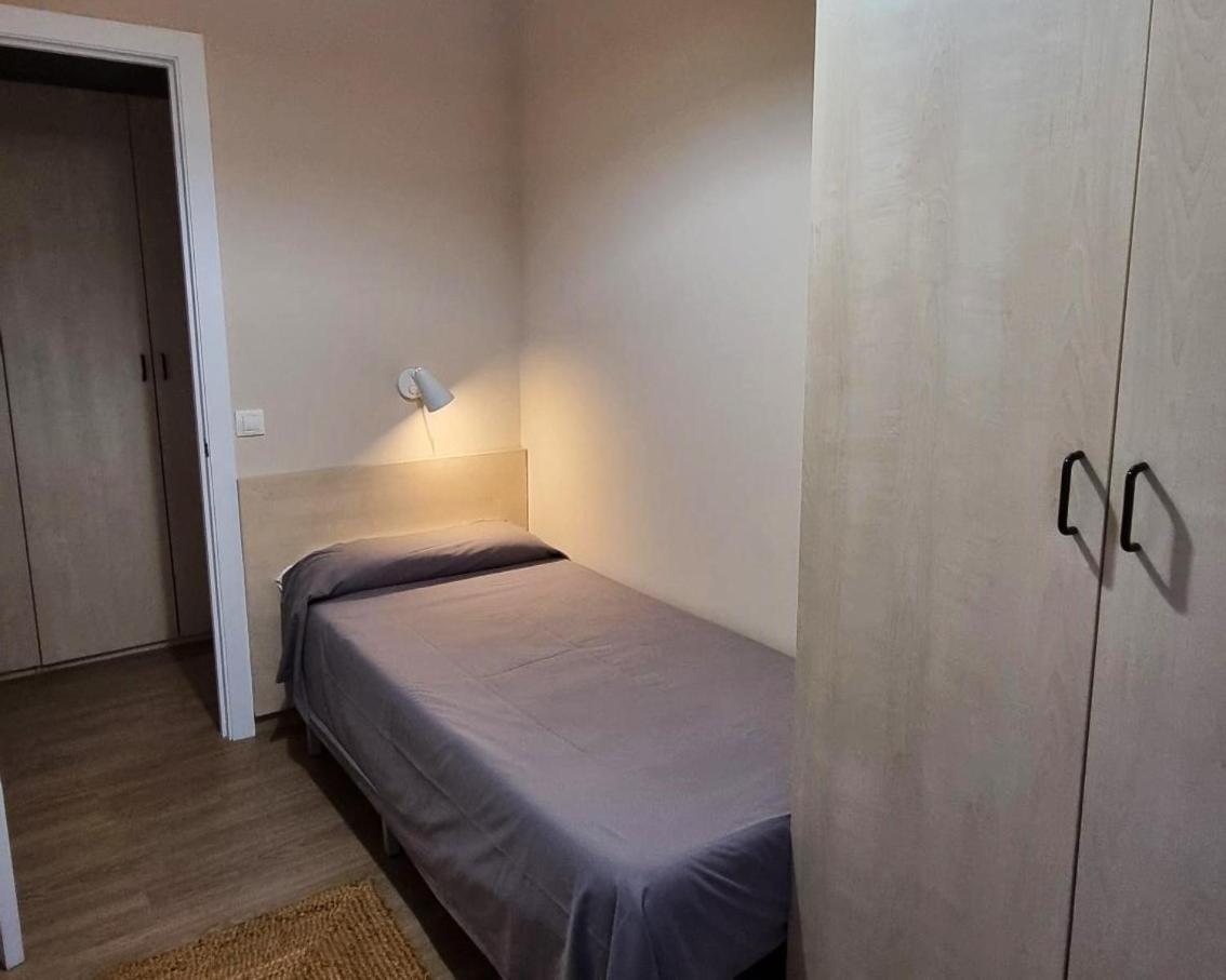 Residencia Universitaria Resa Damia Bonet Valencia Bagian luar foto