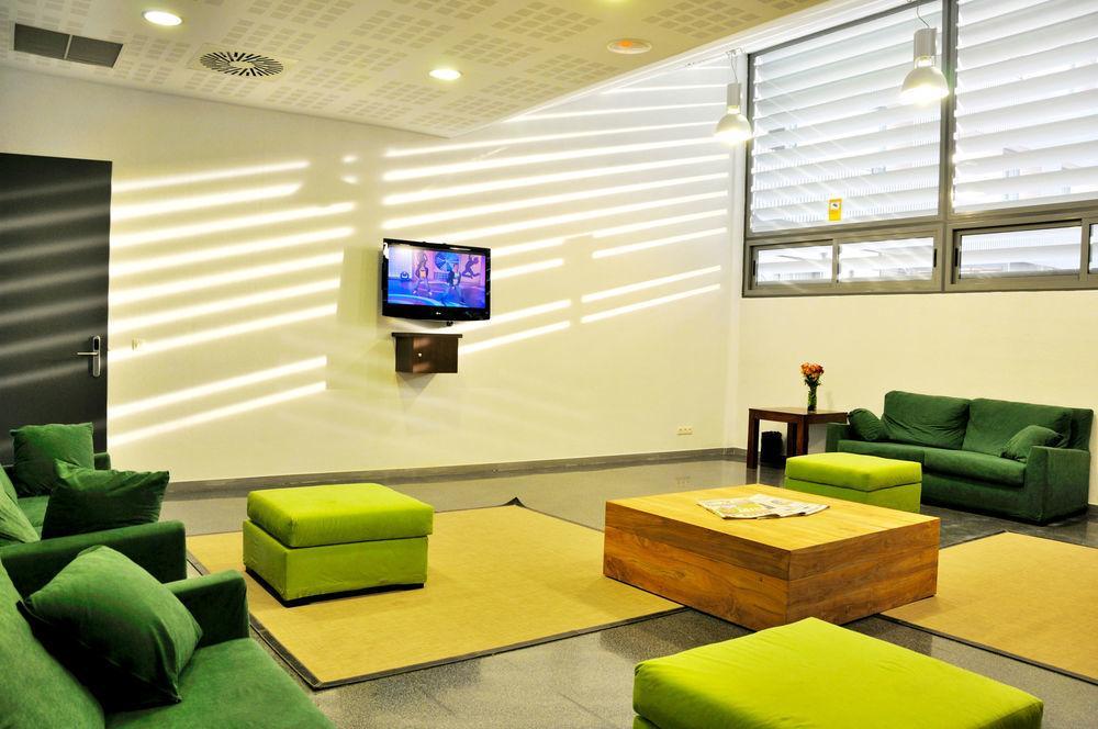 Residencia Universitaria Resa Damia Bonet Valencia Bagian luar foto