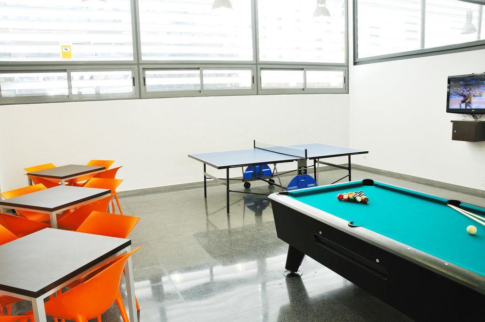 Residencia Universitaria Resa Damia Bonet Valencia Bagian luar foto