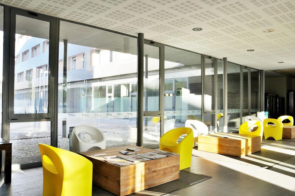 Residencia Universitaria Resa Damia Bonet Valencia Bagian luar foto