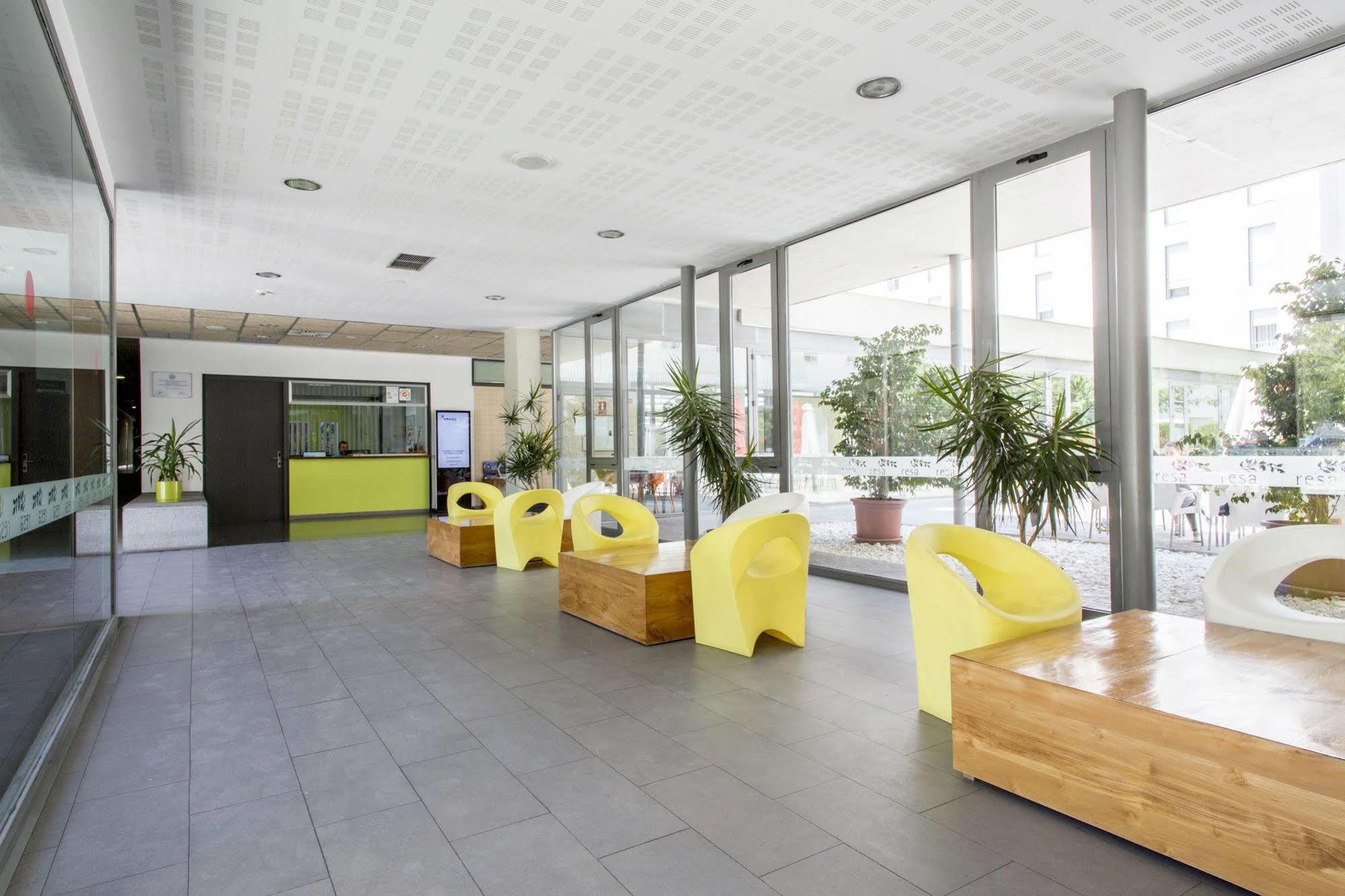 Residencia Universitaria Resa Damia Bonet Valencia Bagian luar foto
